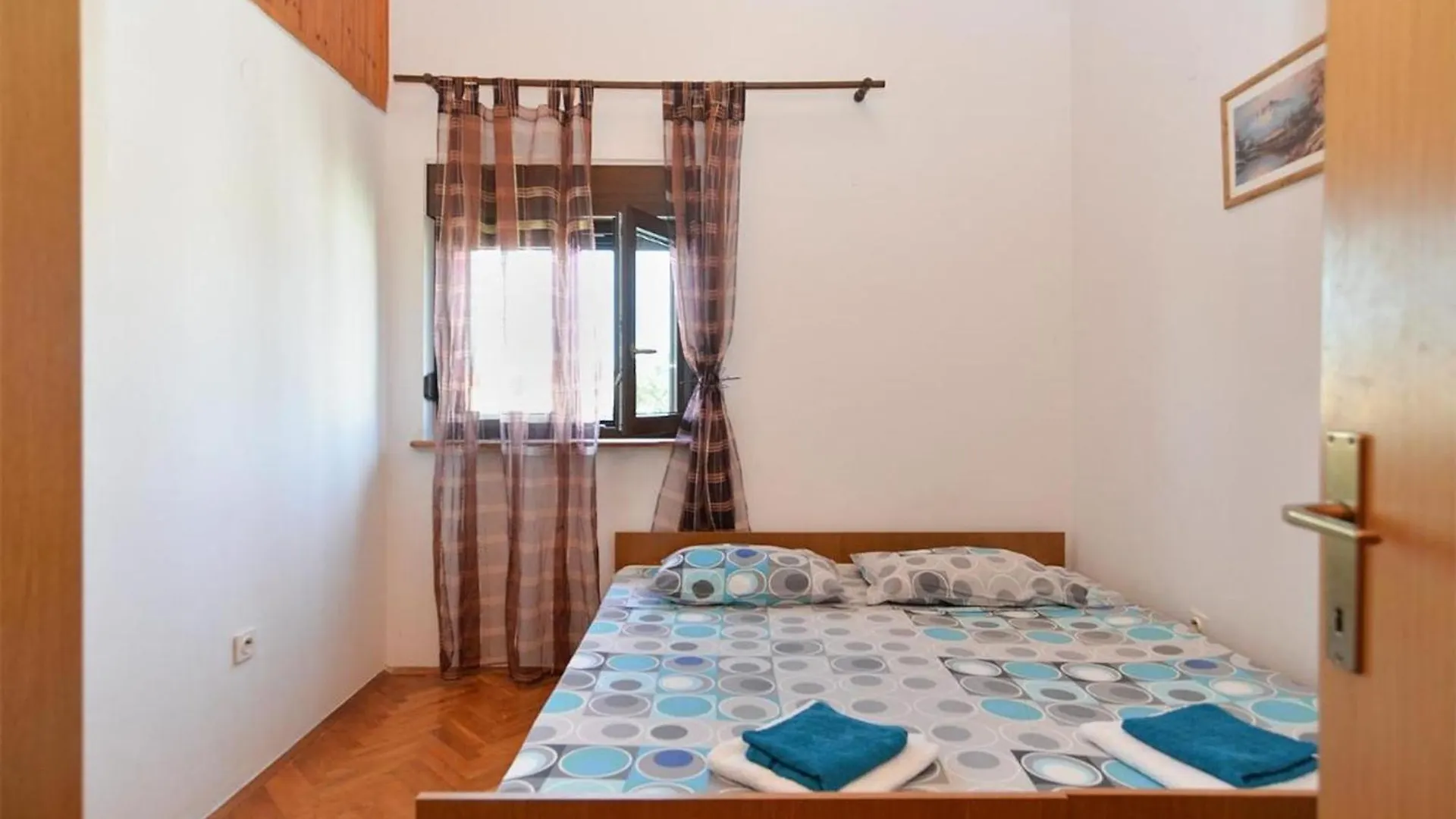 Spacious Apartment In Peroj With Terrace