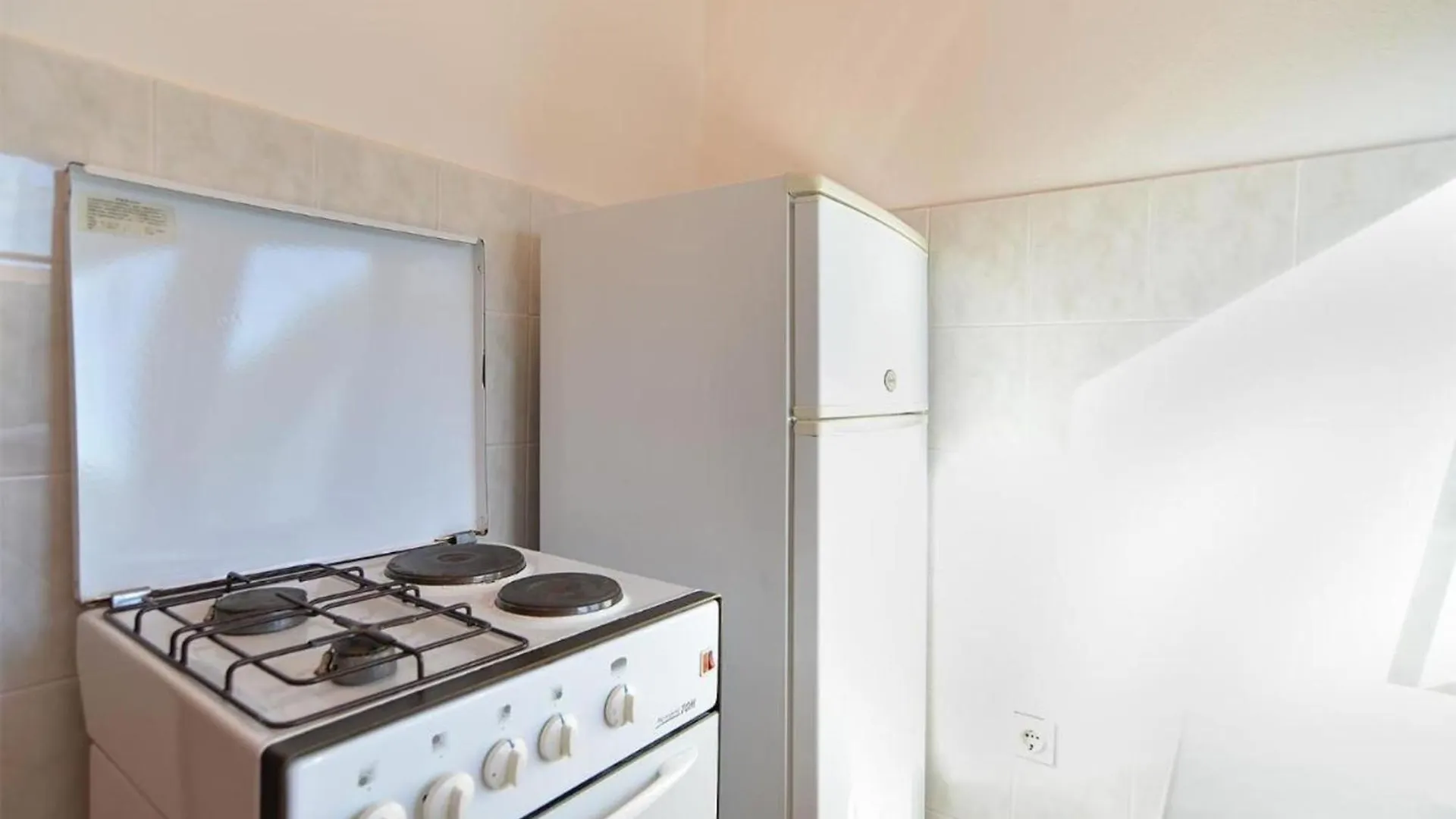 Spacious Apartment In Peroj With Terrace